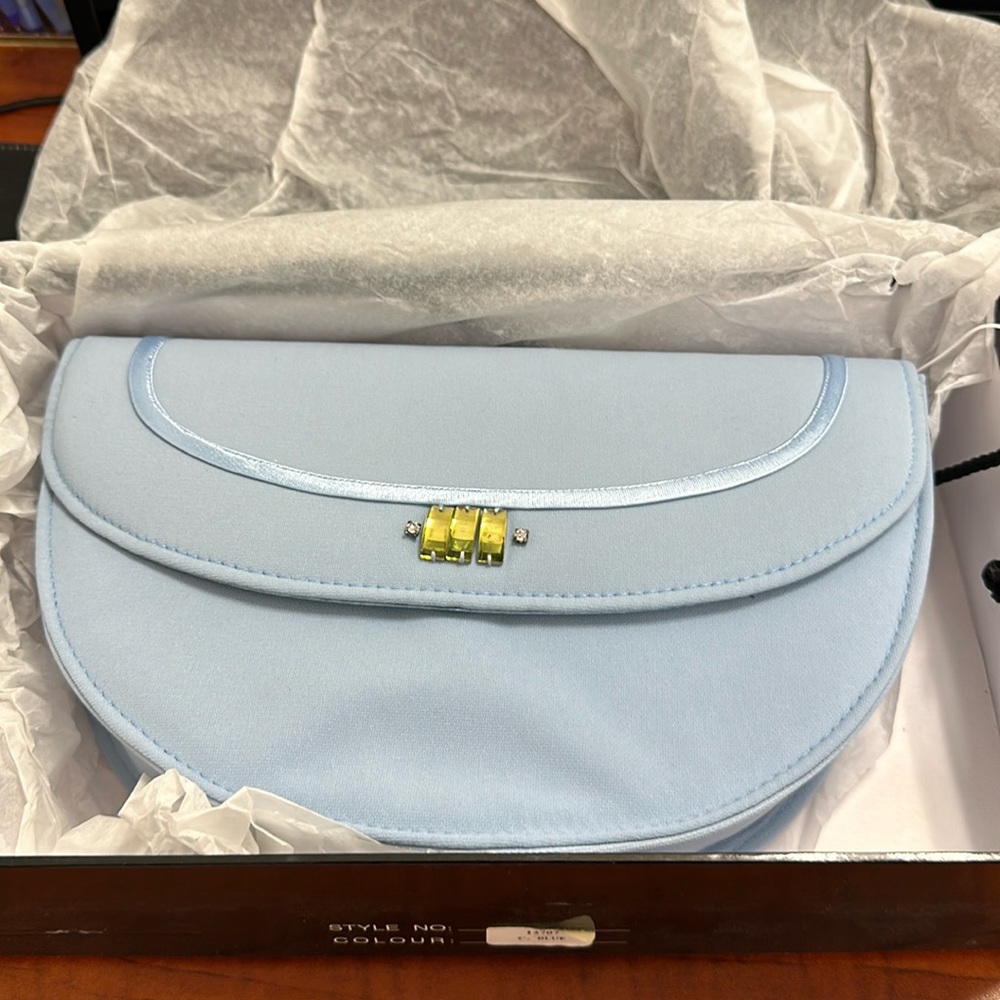 Aussie Austin’s Baby blue pocket book. NEW!